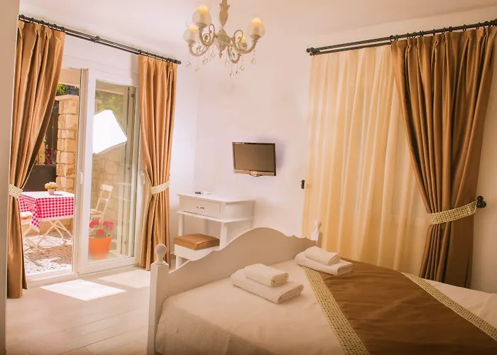 Oda ve Kahvaltı Selin Alaçatı